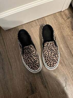 Vans Asher Deluxe Comfort Leopard Print Slip On Sneakers